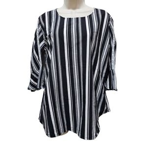Like New Wondering Looky Look Black & White Striped Blouse